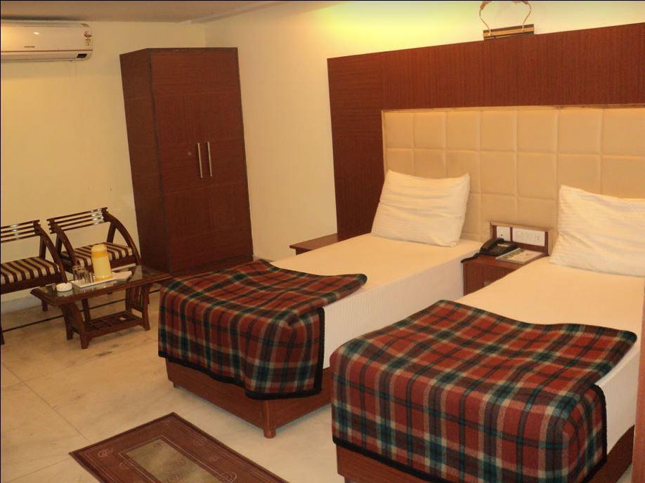 Hotel Swagat Palace Bhiwadi Екстериор снимка